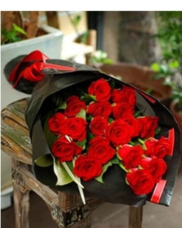 1 Dozen red roses bouquet Flower Arrangement